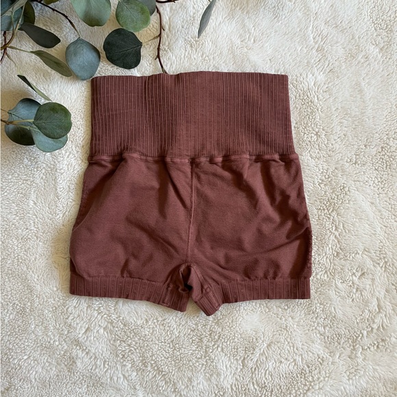 Free People • FP Movement Good Karma Running Shorts - Picture 10 of 15